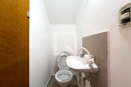 Casa à venda com 141m², 3 quartos e 3 vagas Casa à venda com 141m², 3 quartos e 3 vagasLavabo