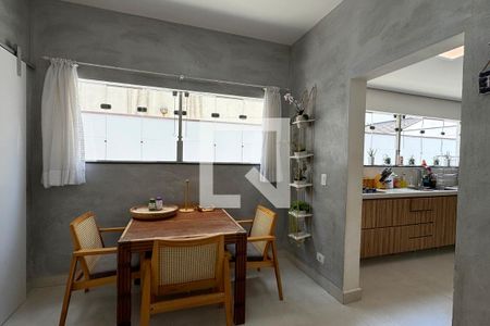 Casa de condomínio à venda com 385m², 4 quartos e 3 vagasCopa