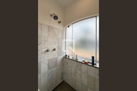 Casa de condomínio à venda com 385m², 4 quartos e 3 vagasBanheiro Corredor