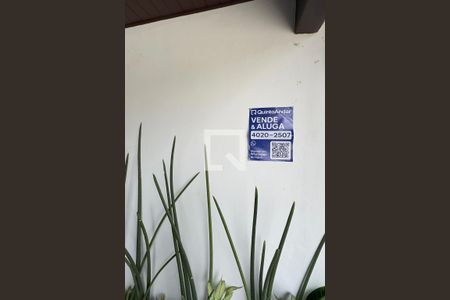 Casa de condomínio à venda com 385m², 4 quartos e 3 vagasplaquinha