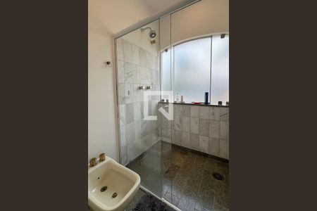 Casa de condomínio à venda com 385m², 4 quartos e 3 vagasBanheiro Corredor