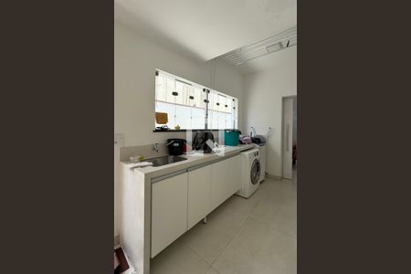 Casa de condomínio à venda com 385m², 4 quartos e 3 vagasÁrea de Serviço