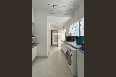 Casa de condomínio à venda com 385m², 4 quartos e 3 vagasÁrea de Serviço