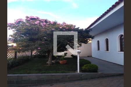Casa à venda com 240m², 3 quartos e 5 vagas