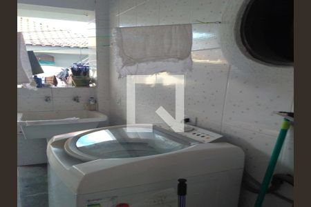 Casa à venda com 240m², 3 quartos e 5 vagas