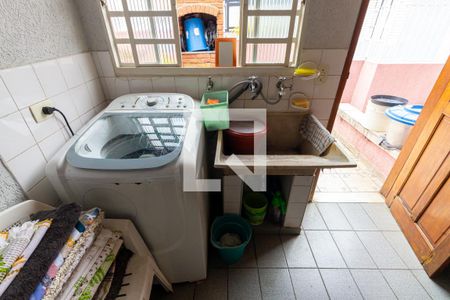 Casa à venda com 170m², 2 quartos e 2 vagas Casa à venda com 170m², 2 quartos e 2 vagasÁrea de Serviço