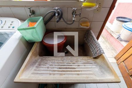 Casa à venda com 170m², 2 quartos e 2 vagas Casa à venda com 170m², 2 quartos e 2 vagasÁrea de Serviço