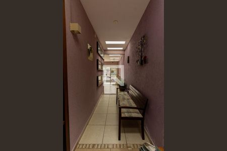 Casa à venda com 170m², 2 quartos e 2 vagas Casa à venda com 170m², 2 quartos e 2 vagasCorredor