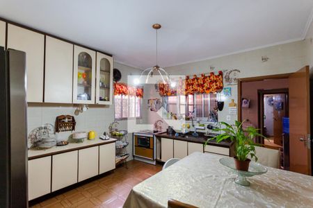 Casa à venda com 129m², 4 quartos e 2 vagas Casa à venda com 129m², 4 quartos e 2 vagasCozinha