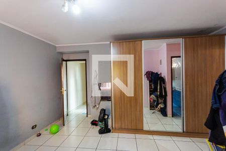 Casa à venda com 129m², 4 quartos e 2 vagas Casa à venda com 129m², 4 quartos e 2 vagasQuarto 3