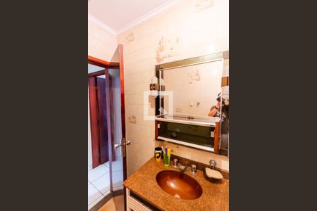 Casa à venda com 129m², 4 quartos e 2 vagas Casa à venda com 129m², 4 quartos e 2 vagasBanheiro