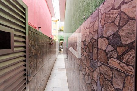 Casa à venda com 129m², 4 quartos e 2 vagas Casa à venda com 129m², 4 quartos e 2 vagasCorredor