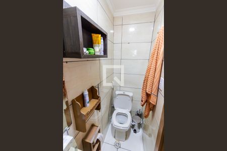 Casa à venda com 129m², 4 quartos e 2 vagas Casa à venda com 129m², 4 quartos e 2 vagasBanheiro da Suíte