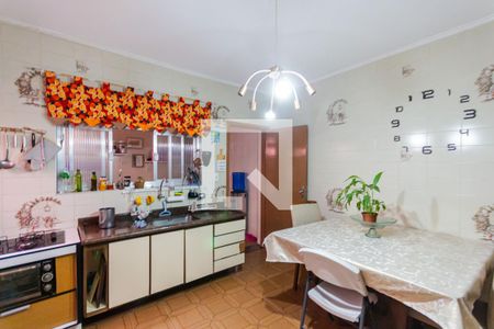 Casa à venda com 129m², 4 quartos e 2 vagas Casa à venda com 129m², 4 quartos e 2 vagasCozinha