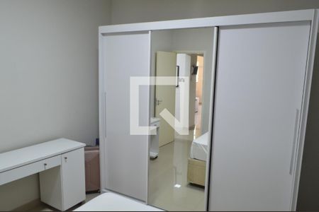 Casa de condomínio à venda com 250m², 2 quartos e 3 vagas Casa de condomínio à venda com 250m², 2 quartos e 3 vagasQuarto