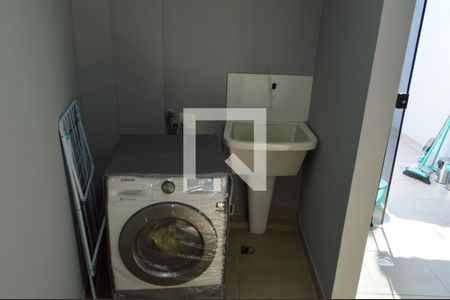 Casa de condomínio à venda com 250m², 2 quartos e 3 vagas Casa de condomínio à venda com 250m², 2 quartos e 3 vagasÁrea de Serviço