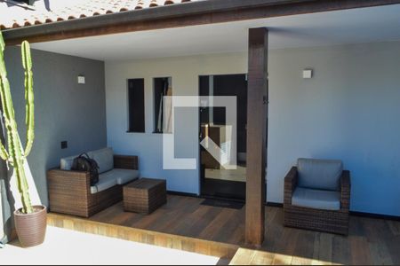 Casa de condomínio à venda com 250m², 2 quartos e 3 vagas Casa de condomínio à venda com 250m², 2 quartos e 3 vagasVaranda