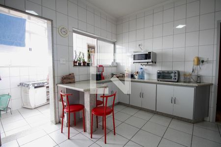 Apartamento para alugar com 250m², 3 quartos e 1 vaga Apartamento para alugar com 250m², 3 quartos e 1 vagaCozinha