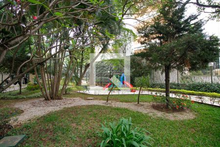 Apartamento para alugar com 250m², 3 quartos e 1 vaga Apartamento para alugar com 250m², 3 quartos e 1 vagaÁrea Comum - Playground