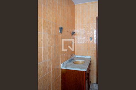 Casa à venda com 200m², 4 quartos e 1 vaga Casa à venda com 200m², 4 quartos e 1 vagaBanheiro