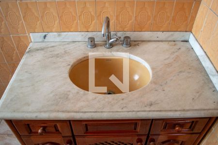 Casa à venda com 200m², 4 quartos e 1 vaga Casa à venda com 200m², 4 quartos e 1 vagaBanheiro