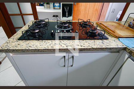 Casa à venda com 98m², 2 quartos e 2 vagascozinha