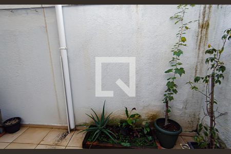 Casa à venda com 98m², 2 quartos e 2 vagasárea de serviço