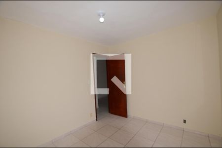 Quarto 1 de apartamento para alugar com 2 quartos, 54m² em Jardim Sulacap, Rio de Janeiro