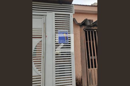 Casa à venda com 178m², 3 quartos e 4 vagas Casa à venda com 178m², 3 quartos e 4 vagasplaquinha