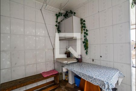 Casa à venda com 178m², 3 quartos e 4 vagas Casa à venda com 178m², 3 quartos e 4 vagasQuintal