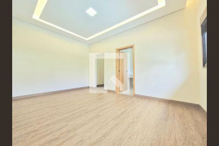Casa de condomínio à venda com 225m², 4 quartos e 4 vagas Casa de condomínio à venda com 225m², 4 quartos e 4 vagasSuíte 2