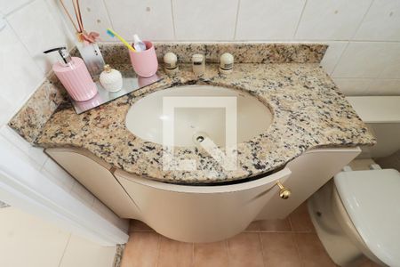 Apartamento à venda com 64m², 2 quartos e 1 vaga Apartamento à venda com 64m², 2 quartos e 1 vagaBanheiro Social