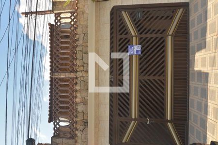 Casa para alugar com 240m², 4 quartos e 2 vagasInstalação de Placa