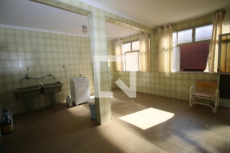 Casa à venda com 298m², 4 quartos e 2 vagasÁrea de Serviço