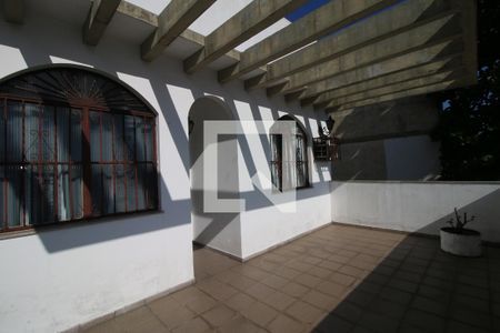 Casa à venda com 298m², 4 quartos e 2 vagasVaranda 2º piso frente