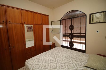 Casa à venda com 298m², 4 quartos e 2 vagasQuarto 2