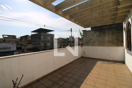 Casa à venda com 298m², 4 quartos e 2 vagasVaranda 2º piso frente