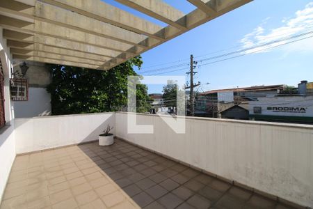 Casa à venda com 298m², 4 quartos e 2 vagasVaranda 2º piso frente