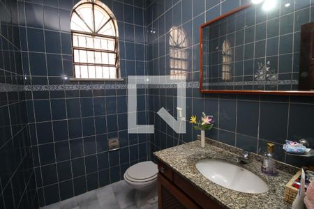 Casa à venda com 298m², 4 quartos e 2 vagasLavabo