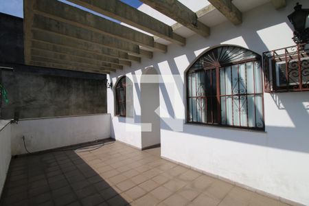 Casa à venda com 298m², 4 quartos e 2 vagasVaranda 2º piso frente