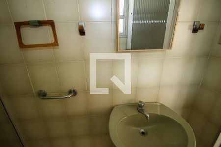 Casa à venda com 298m², 4 quartos e 2 vagasBanheiro de serviço