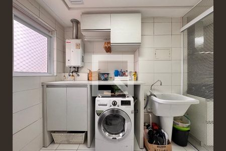 Apartamento à venda com 115m², 3 quartos e 2 vagas Apartamento à venda com 115m², 3 quartos e 2 vagasLavanderia