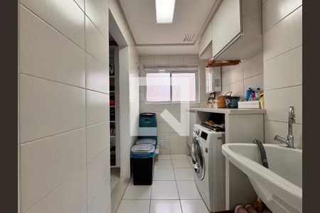 Apartamento à venda com 115m², 3 quartos e 2 vagas Apartamento à venda com 115m², 3 quartos e 2 vagasLavanderia
