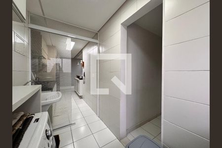 Apartamento à venda com 115m², 3 quartos e 2 vagas Apartamento à venda com 115m², 3 quartos e 2 vagasLavanderia