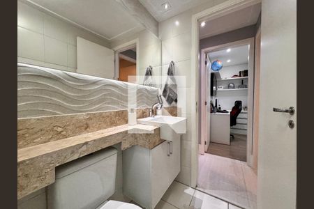 Apartamento à venda com 115m², 3 quartos e 2 vagas Apartamento à venda com 115m², 3 quartos e 2 vagasBanheiro