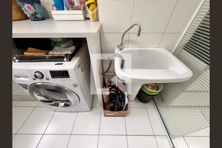 Apartamento à venda com 115m², 3 quartos e 2 vagas Apartamento à venda com 115m², 3 quartos e 2 vagasLavanderia