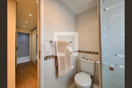 Apartamento à venda com 115m², 3 quartos e 2 vagas Apartamento à venda com 115m², 3 quartos e 2 vagasBanheiro da Suíte