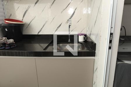 Apartamento à venda com 47m², 2 quartos e 1 vagaÁrea de Serviço e Sacada