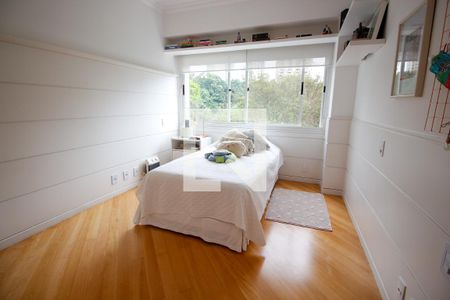 Apartamento à venda com 278m², 4 quartos e 4 vagasSuíte 2