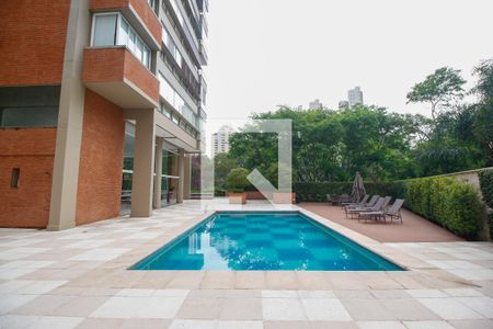 Apartamento à venda com 278m², 4 quartos e 4 vagasÁrea comum - Piscina